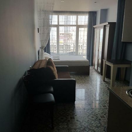 Apartment Lotos Batumi 72 Esterno foto