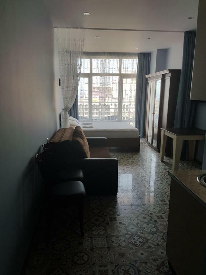 Apartment Lotos Batumi 72 Esterno foto