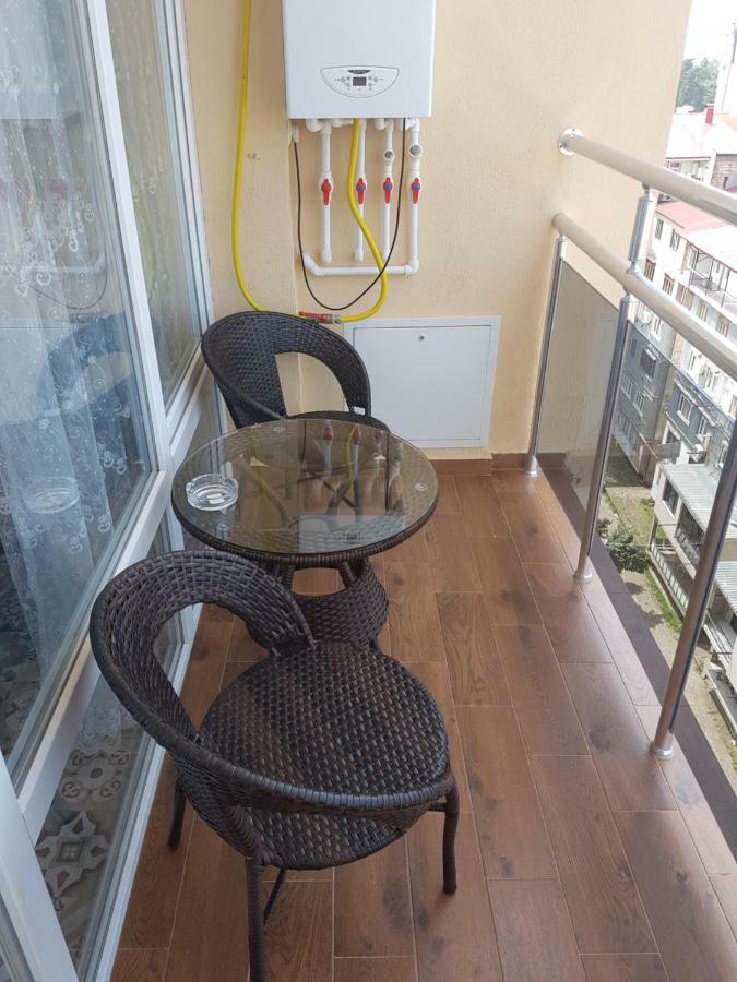 Apartment Lotos Batumi 72 Esterno foto