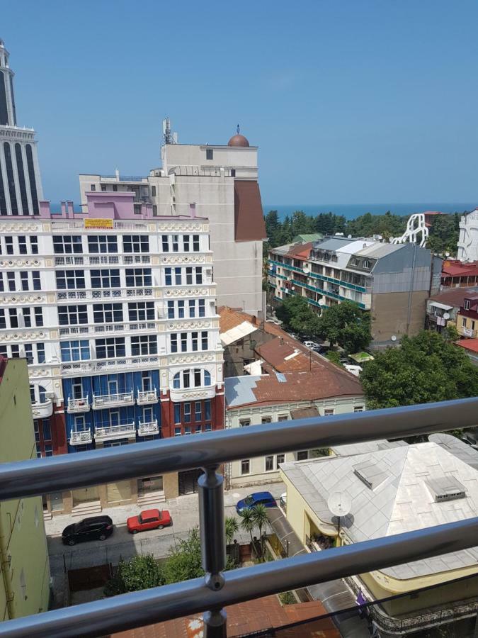 Apartment Lotos Batumi 72 Esterno foto